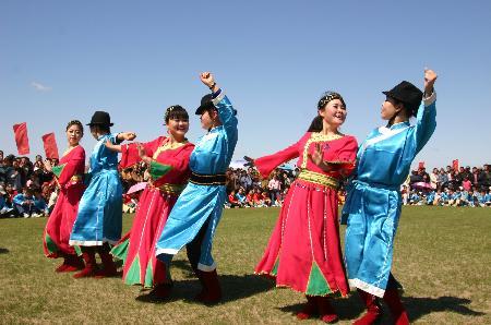达斡尔族的“库木勒”节