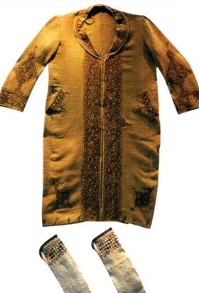 塔吉克族男子服饰
