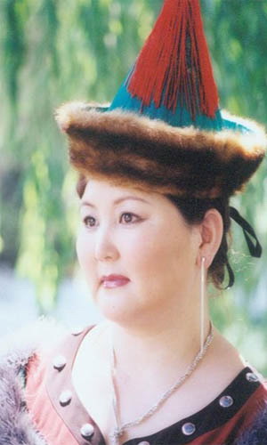 鄂温克族歌手乌日娜