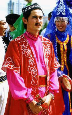 维吾尔族服装