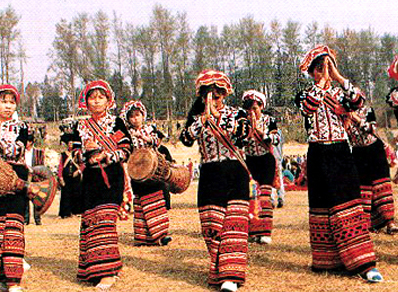 拉祜族舞蹈简析