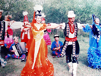 柯尔克孜族男女混合舞