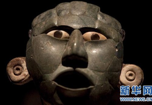 墨西哥城首次展出玛雅墓穴神秘首领面具(图)