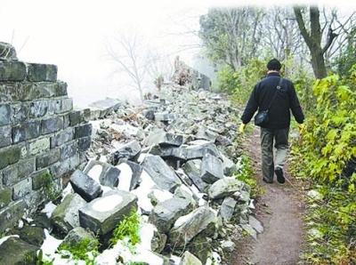 荆州部分古城墙破损严重 文物局只做简单修补