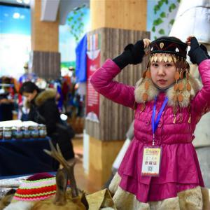 内蒙古：“非遗”年货传承民族文化 